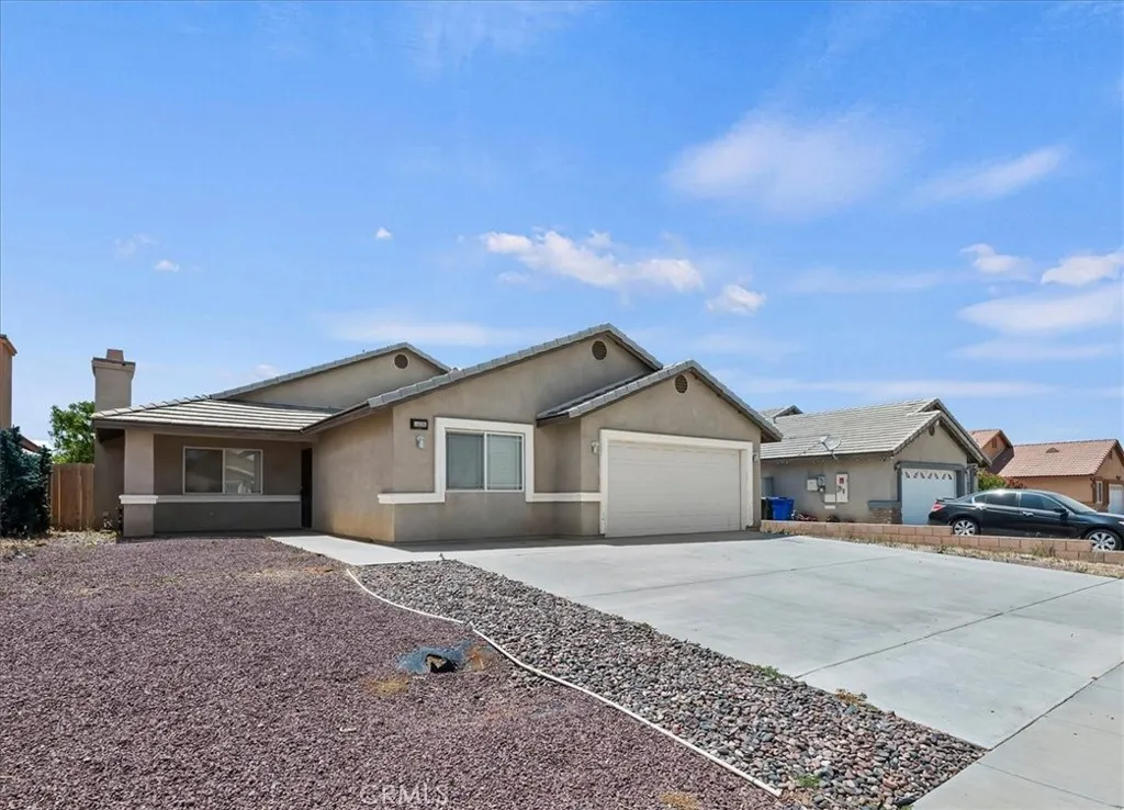 14336 Caroline, Adelanto, CA 92301 - Main photo, Adelanto, CA