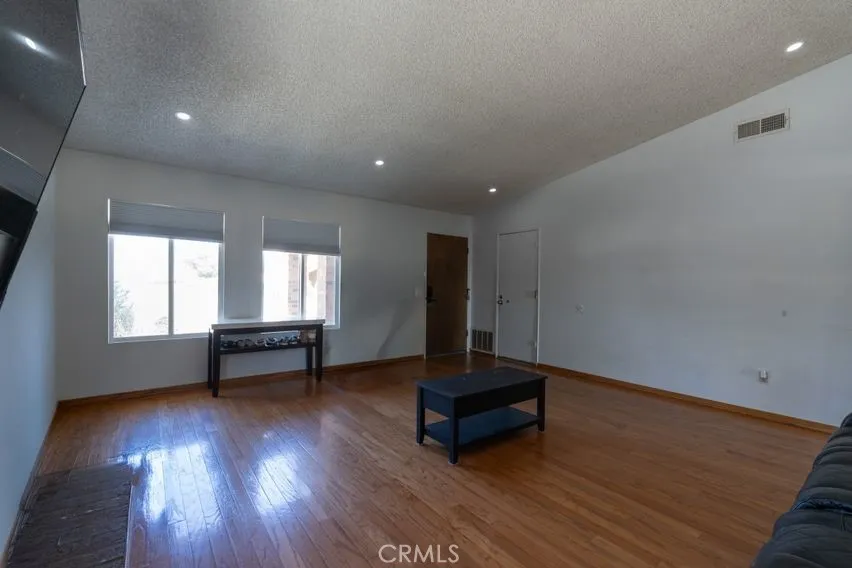 11493 Lev, Mission Hills (San Fernando), CA 91345 - Photo 5 of 30, Mission Hills (san Fernando), CA