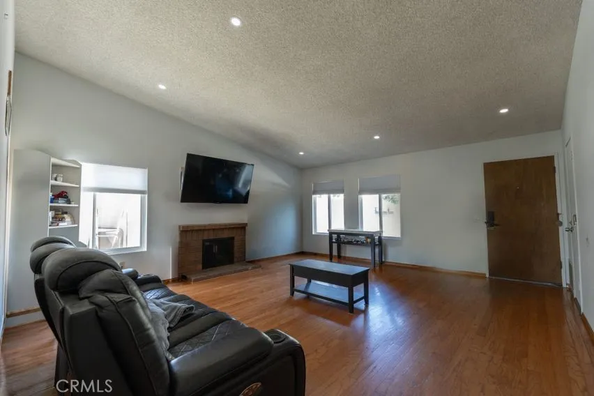 11493 Lev, Mission Hills (San Fernando), CA 91345 - Photo 4 of 30, Mission Hills (san Fernando), CA