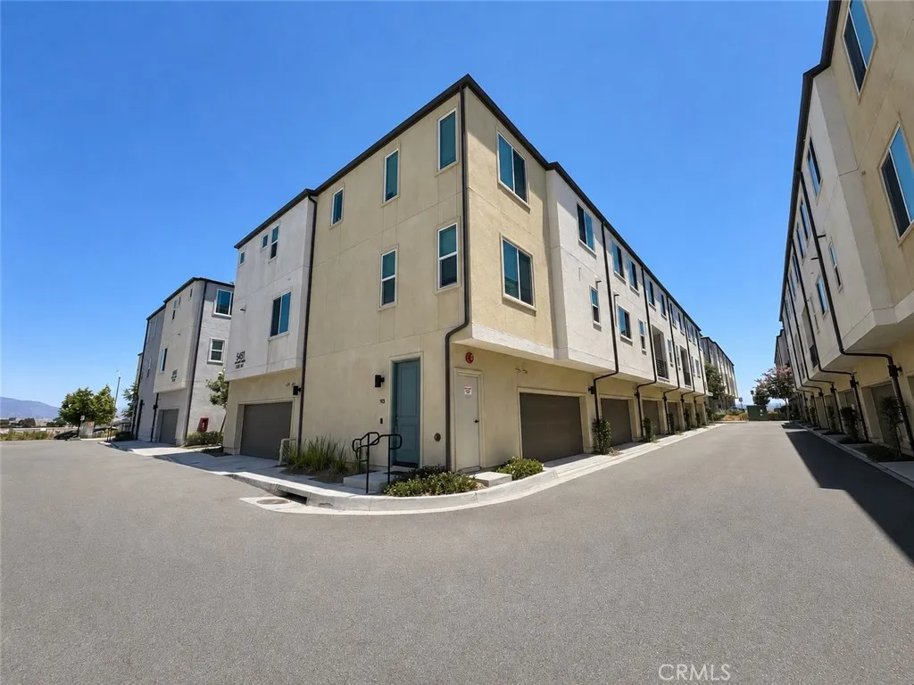 Photo #1: SW26135948 Listing: Photo #1