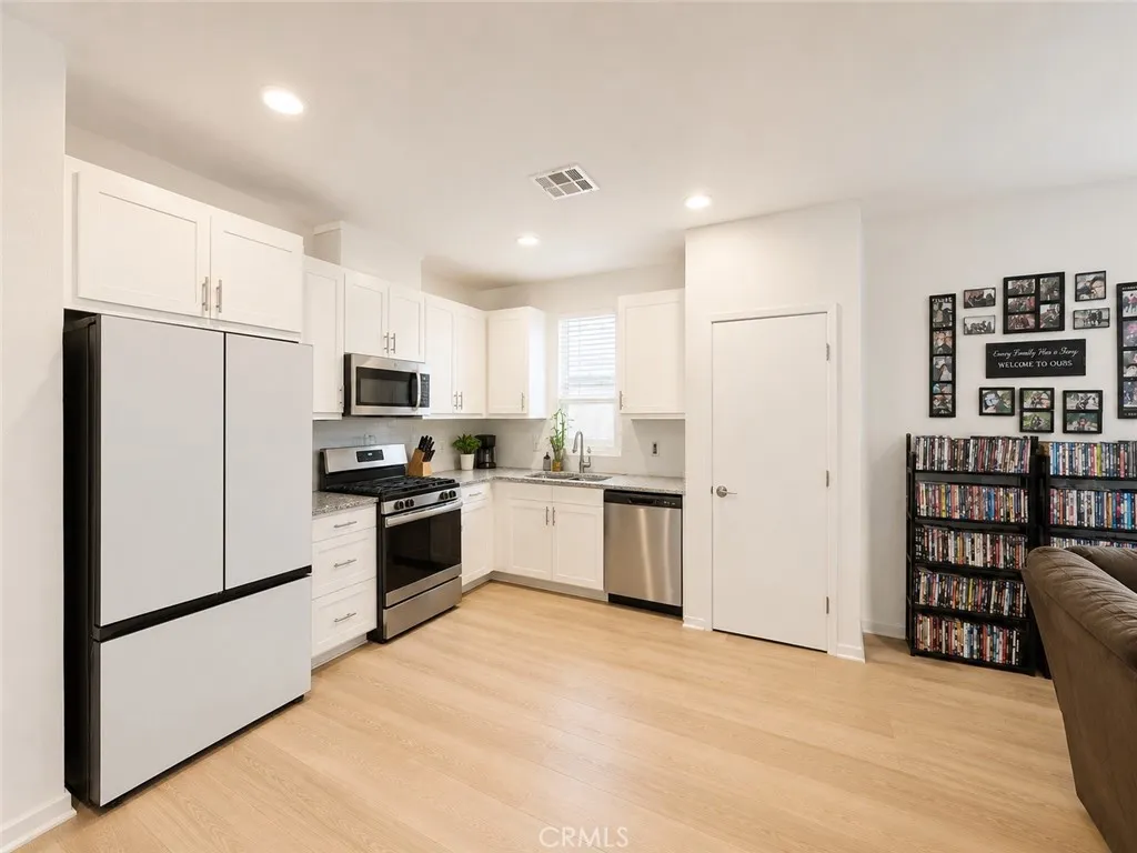 Photo #2: SW26135948 Listing: Photo #2