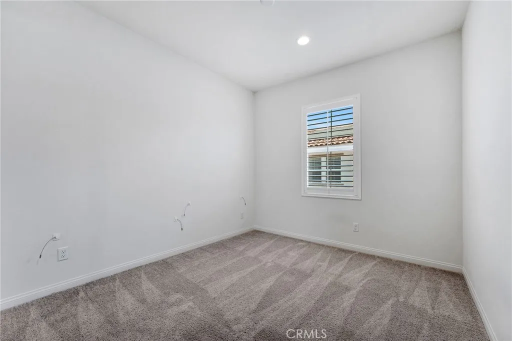 https://cdn.realtyfeed.com/cdn/127/306755861/4c3049389df17d437b625055621a99b0.webp