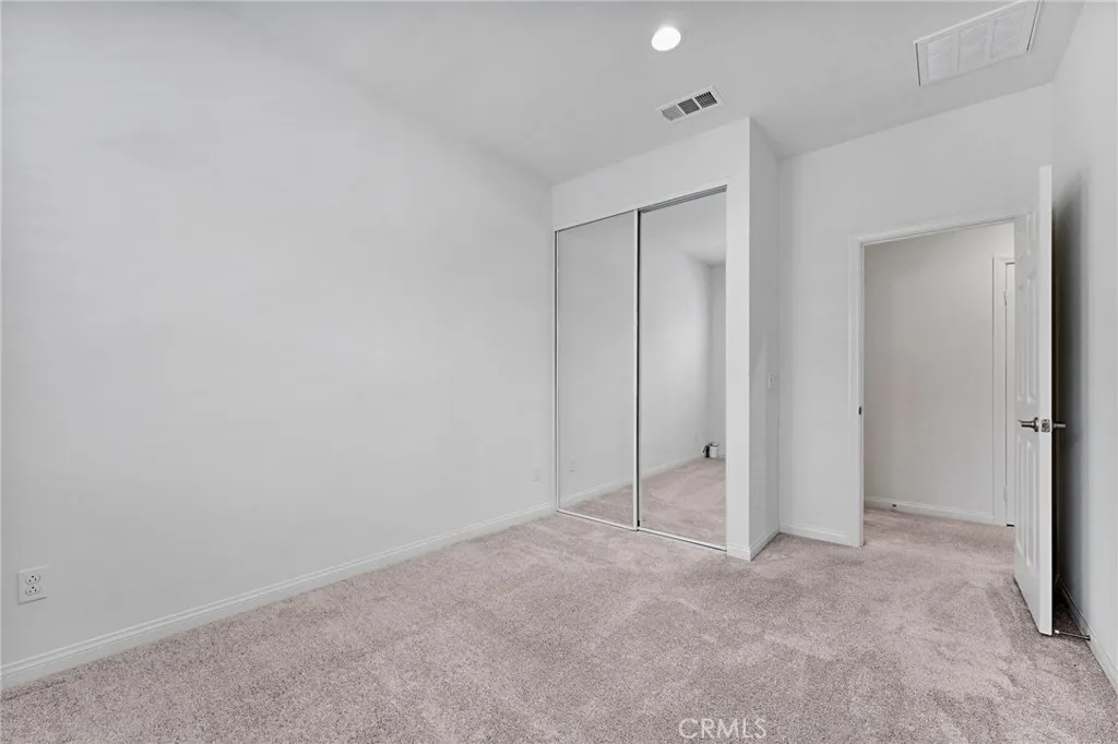 https://cdn.realtyfeed.com/cdn/127/306755861/64930f8136245603b49b6d36ce7a5383.webp