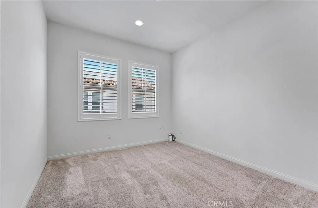 https://cdn.realtyfeed.com/cdn/127/306755861/b303d43d6b548778b23db4c047109e3c.webp