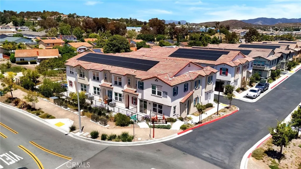 https://cdn.realtyfeed.com/cdn/127/306755861/b99d20ddb44e5d572cafccd8d8fc7b5a.webp