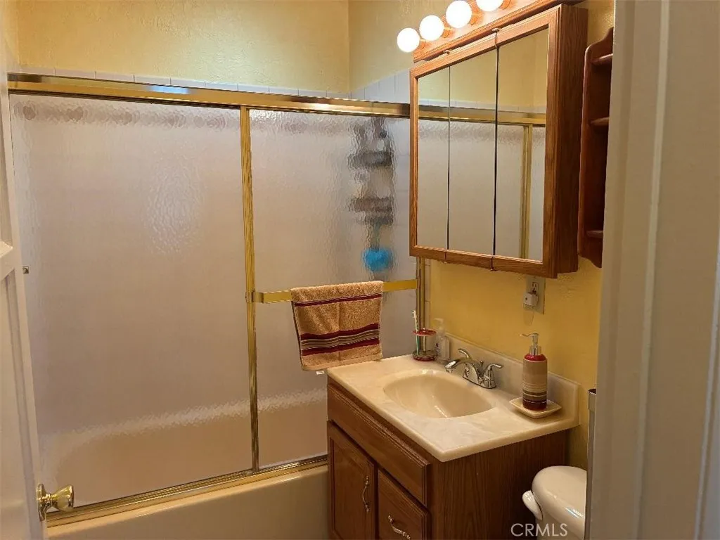 11658 Mitla Avenue, Downey, CA 90241 - Photo 4 of 9, Downey, CA