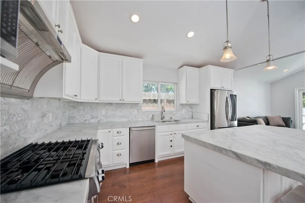 17343 Martha Street, Encino, CA 91316 - Photo 5 of 26, Encino, CA