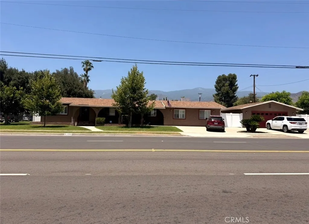 1060 E Lynwood, San Bernardino, CA 92404 - Main photo, San Bernardino, CA
