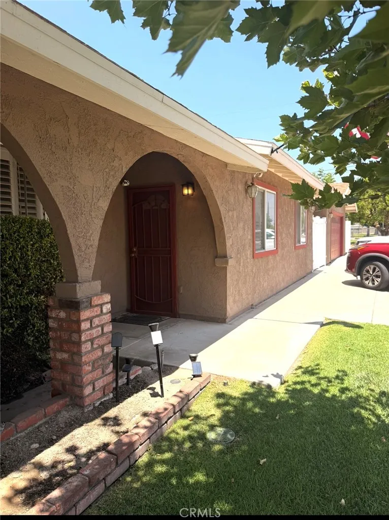1060 E Lynwood, San Bernardino, CA 92404 - Photo 5 of 9, San Bernardino, CA