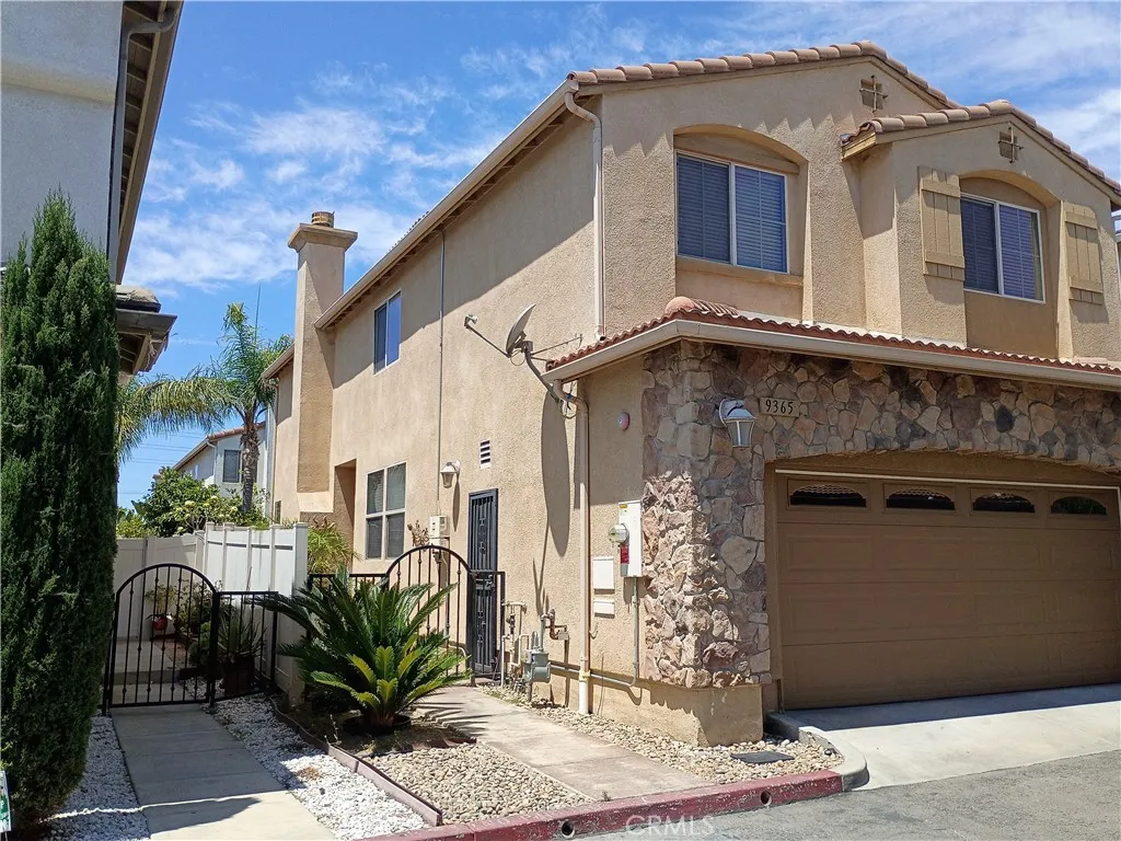 9365 Hawk Eye Lane, Pacoima, CA 91331 - Photo 5 of 50, Pacoima, CA
