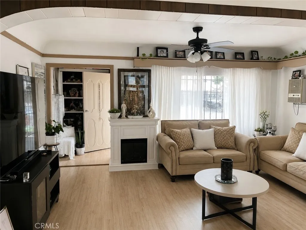 435 W 110th, Los Angeles, CA 90061 - Photo 5 of 12, Los Angeles, CA