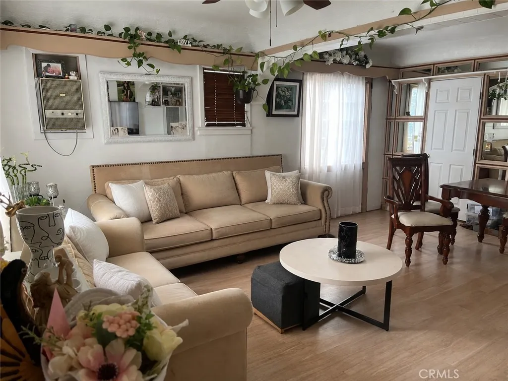 435 W 110th, Los Angeles, CA 90061 - Photo 4 of 12, Los Angeles, CA