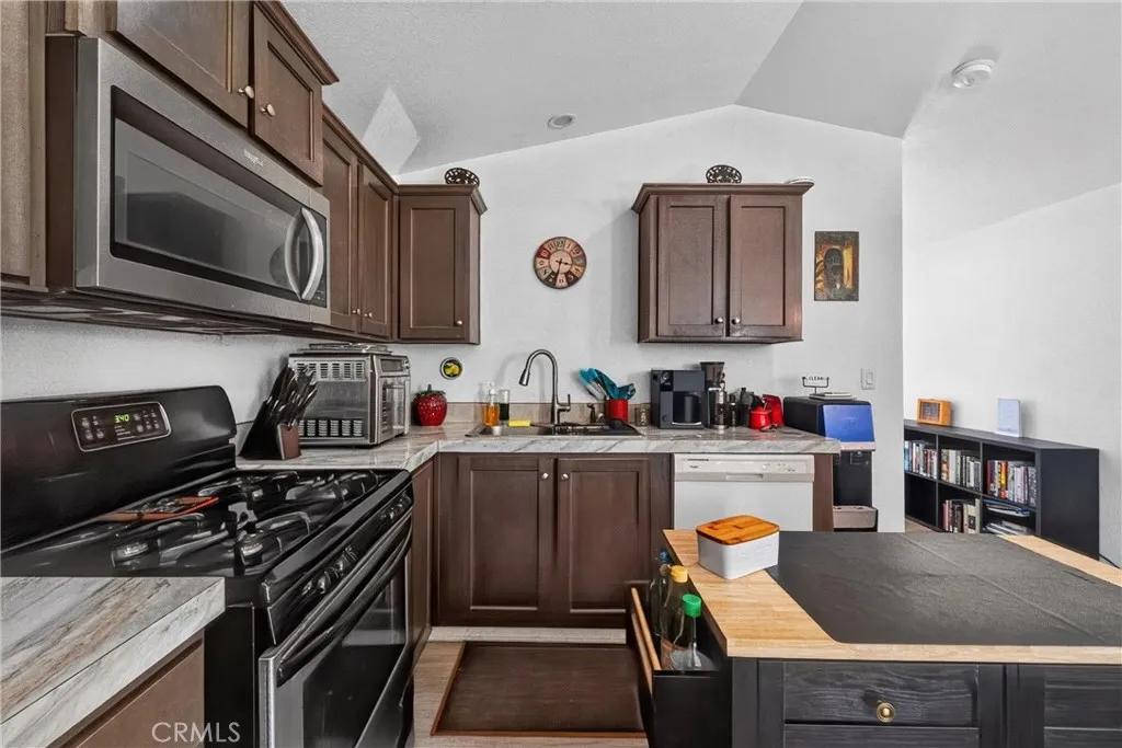 https://cdn.realtyfeed.com/cdn/127/306755974/166361204336e0784d71fc5dbe615253.webp