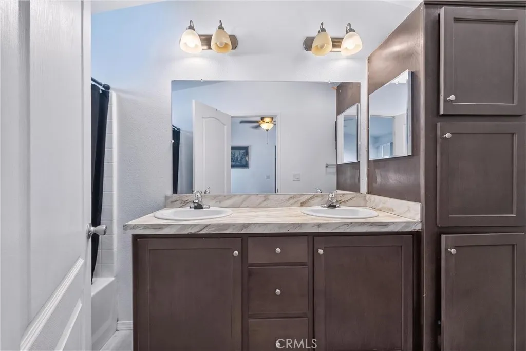 https://cdn.realtyfeed.com/cdn/127/306755974/316d1540d6f2329cac21e3165da9ebda.webp