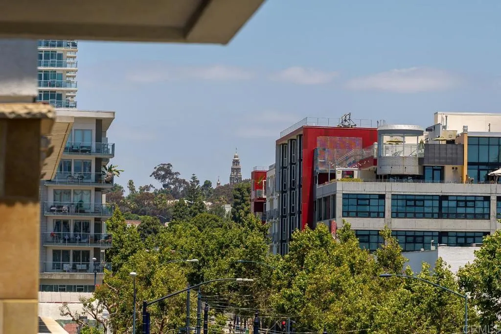 https://cdn.realtyfeed.com/cdn/127/306755982/4af808231764bb1f31c536ce61f952d9.webp