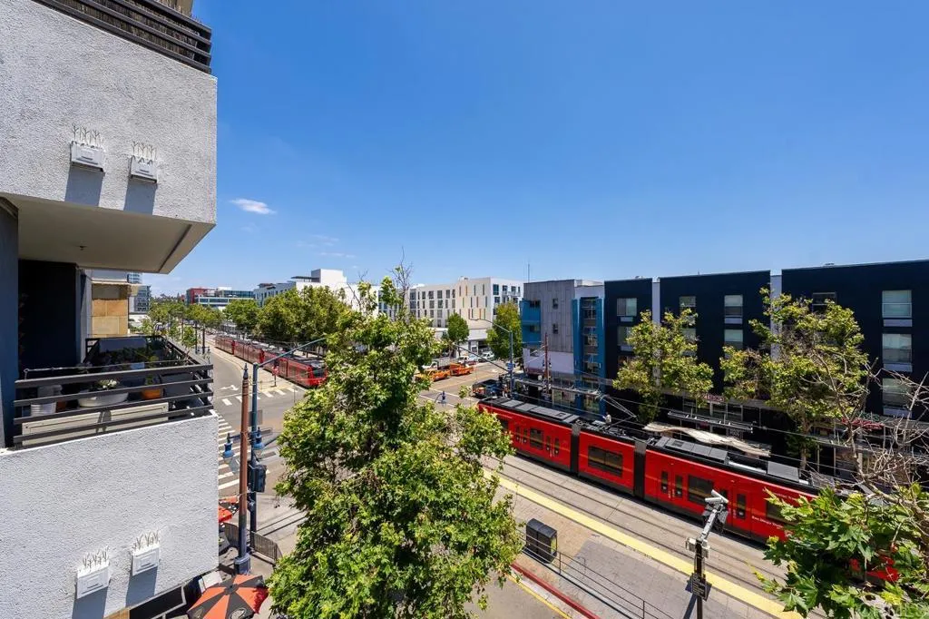 https://cdn.realtyfeed.com/cdn/127/306755982/fc2974d0fd0d20387d3f9da2941a4427.webp