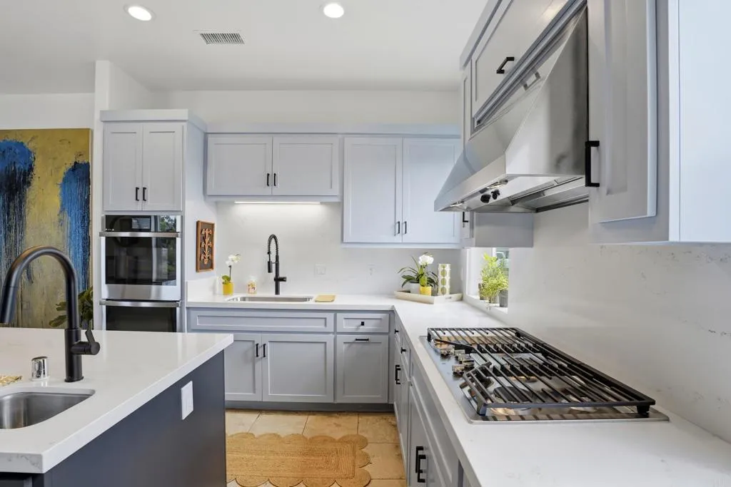 4305 Manchester Avenue, Encinitas, CA 92024 - Photo 5 of 39, Encinitas, CA