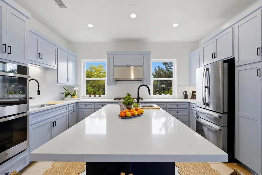 https://cdn.realtyfeed.com/cdn/127/306755983/276cab403bdf38b1dd472995493e0916.webp