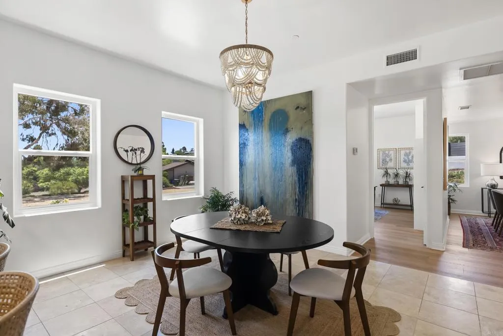 https://cdn.realtyfeed.com/cdn/127/306755983/388ce561660d7d464d8ae35a6304cf13.webp