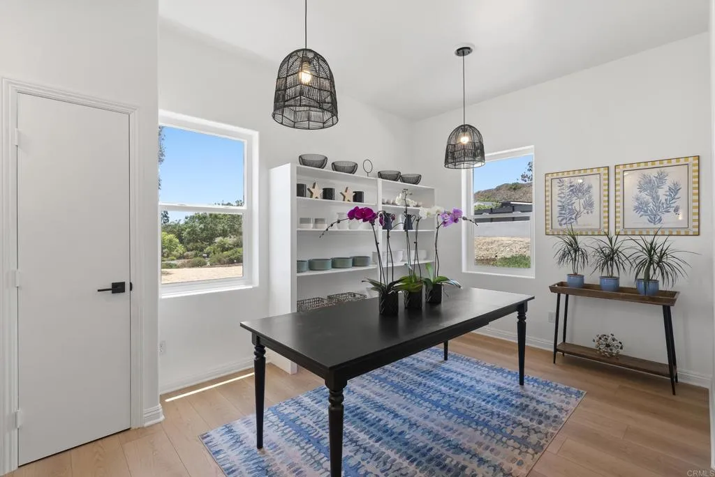 https://cdn.realtyfeed.com/cdn/127/306755983/5ec5fb9aecff6d5cd4a8b7a812c08fab.webp