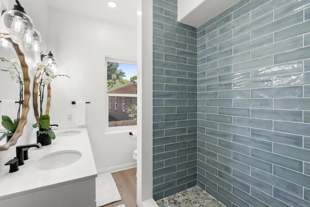 https://cdn.realtyfeed.com/cdn/127/306755983/73ab12d13624ea1a94e16862255fd824.webp