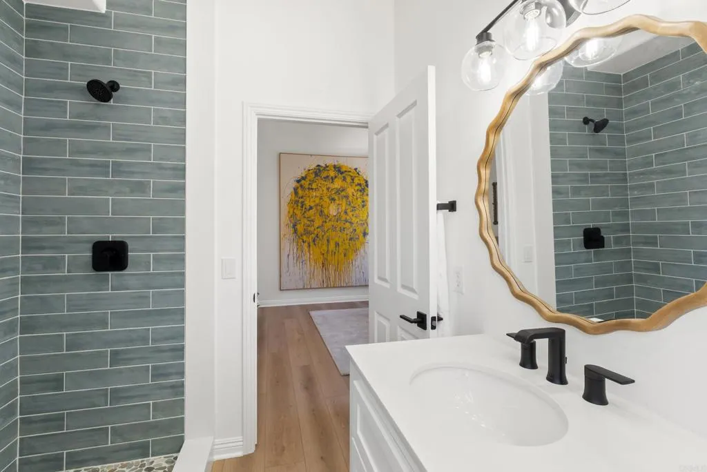 https://cdn.realtyfeed.com/cdn/127/306755983/8cc2a452f35ee06afc1b92a4e024f6b8.webp
