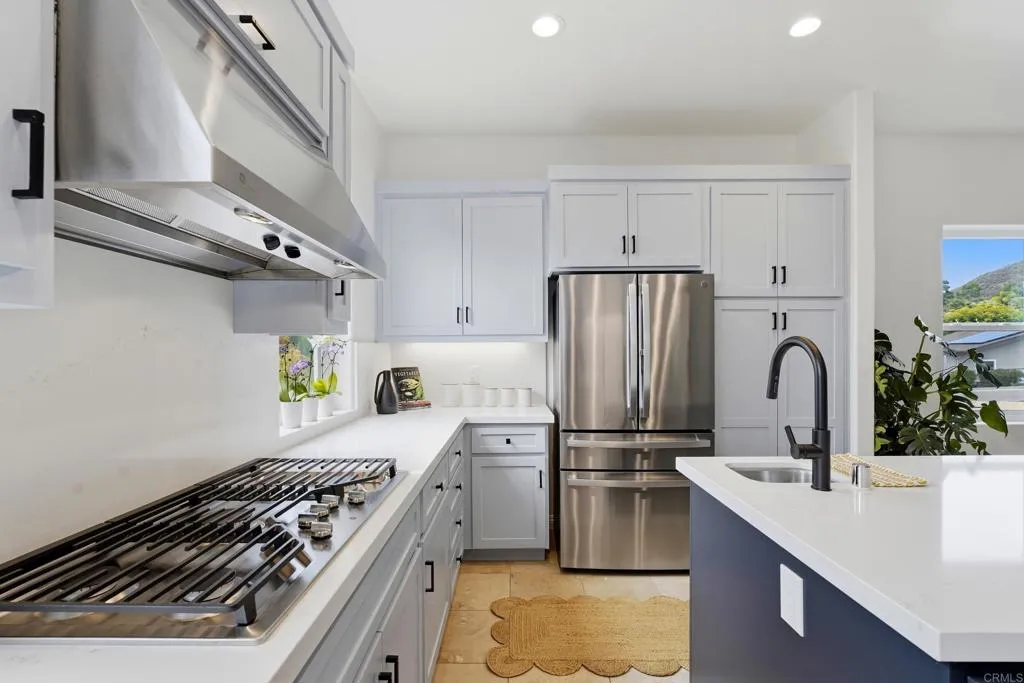 https://cdn.realtyfeed.com/cdn/127/306755983/dc4dbf91773667fcfbe7b85b5e731d00.webp