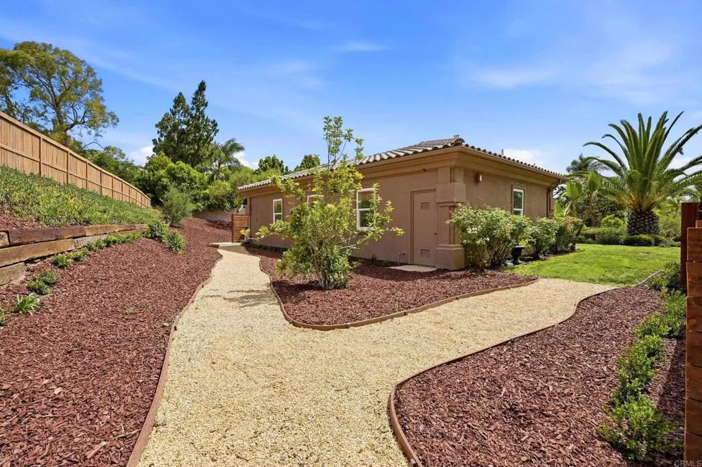 https://cdn.realtyfeed.com/cdn/127/306755983/e185941d9eaf57acba7a8f5824043d20.webp