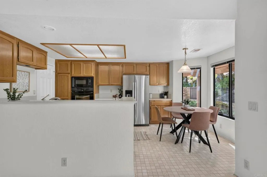 https://cdn.realtyfeed.com/cdn/127/306755986/399f84a20e8a6805a83b639a472737d3.webp