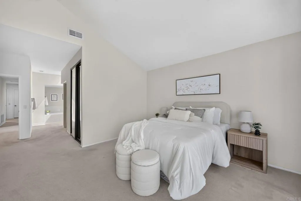 https://cdn.realtyfeed.com/cdn/127/306755986/d92c62b5e4bc7476858076912dafba8b.webp