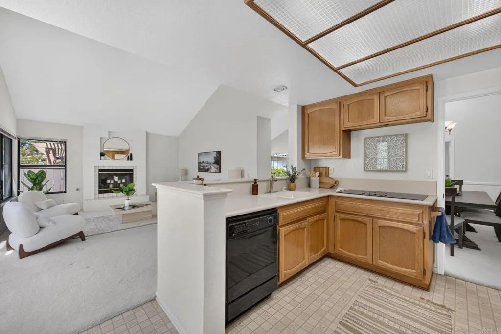 https://cdn.realtyfeed.com/cdn/127/306755986/e9b33a326aa6588409c7a8cd9b60ead9.webp