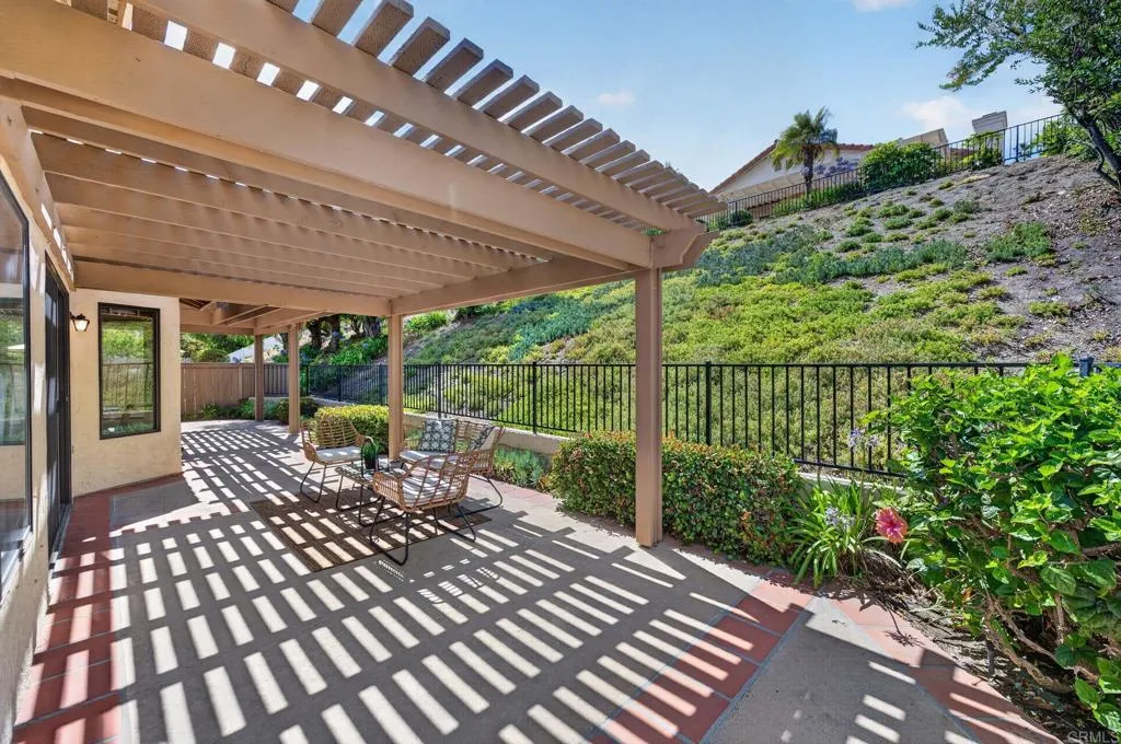 https://cdn.realtyfeed.com/cdn/127/306755986/ed6cd1ef91a1abfa414e2947e06a1b85.webp