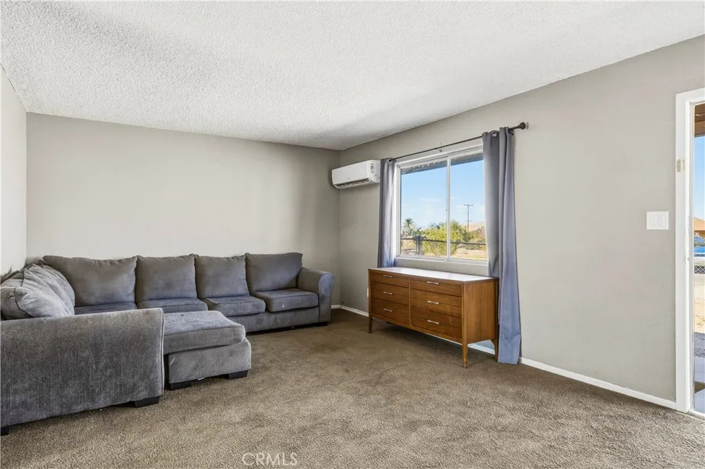 7004 49 Palms, 29 Palms, CA 92277 - Photo 5 of 50, 29 Palms, CA