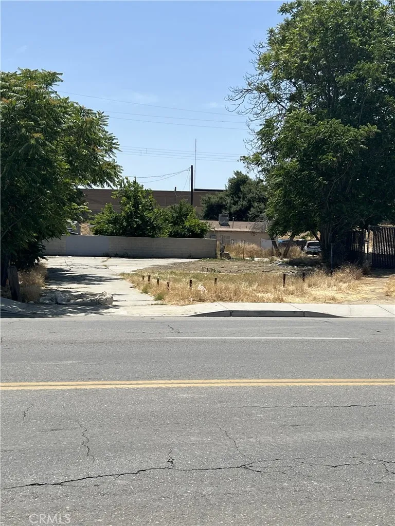 625 Brundage, Bakersfield, CA 93304 - Main photo, Bakersfield, CA