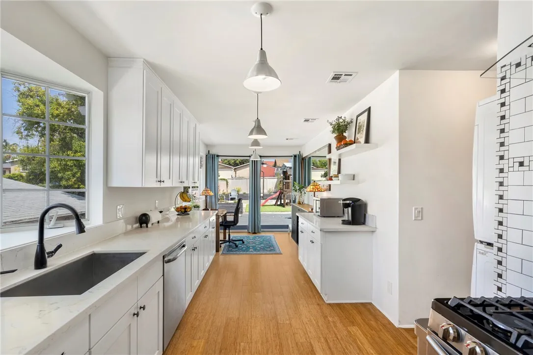 2923 Jeffries, Los Angeles, CA 90065 - Photo 4 of 40, Los Angeles, CA