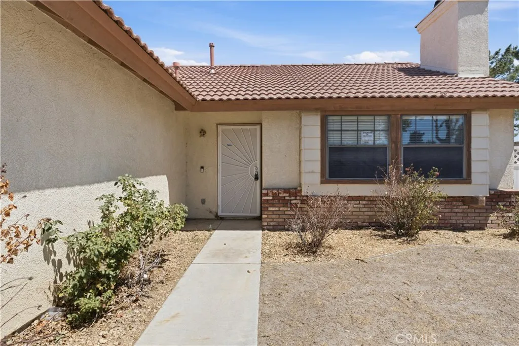 4361 E E Avenue Q11, Palmdale, CA 93552 - Photo 3 of 17, Palmdale, CA