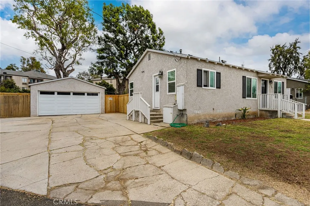 636 E Via Barola, Long Beach, CA 90805 - Photo 4 of 29, Long Beach, CA