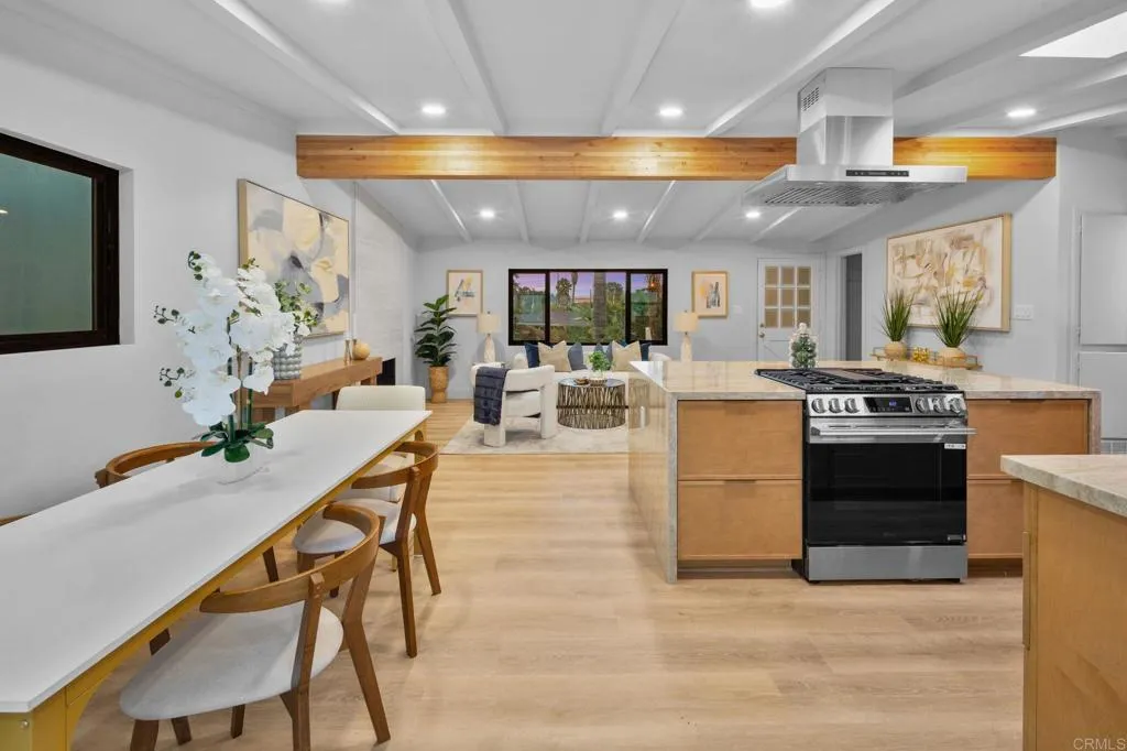 https://cdn.realtyfeed.com/cdn/127/306756034/42ebe52331dbd7e033f0fca87f1a4492.webp