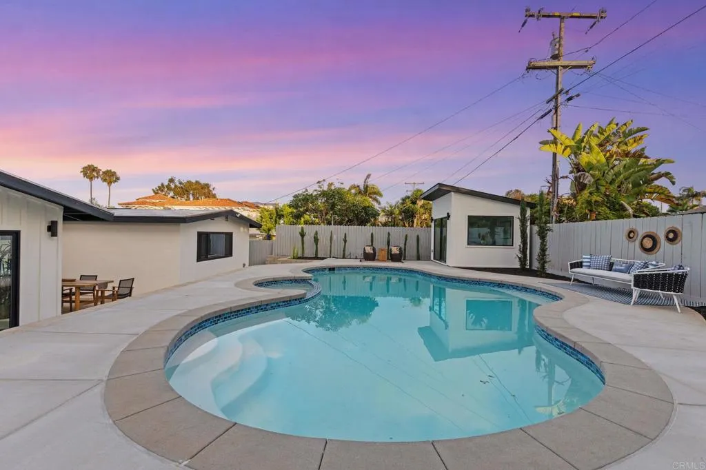 https://cdn.realtyfeed.com/cdn/127/306756034/7b64d2fcea0a236d09e2f3014f872a38.webp
