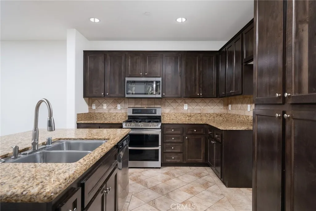 14975 S Highland Avenue Unit 94, Fontana, CA 92336 - Photo 3 of 8, Fontana, CA