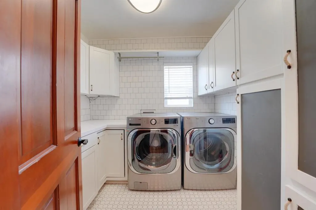 https://cdn.realtyfeed.com/cdn/127/306756124/2eb67242b04aec8d38ccdfb39d89e3ba.webp