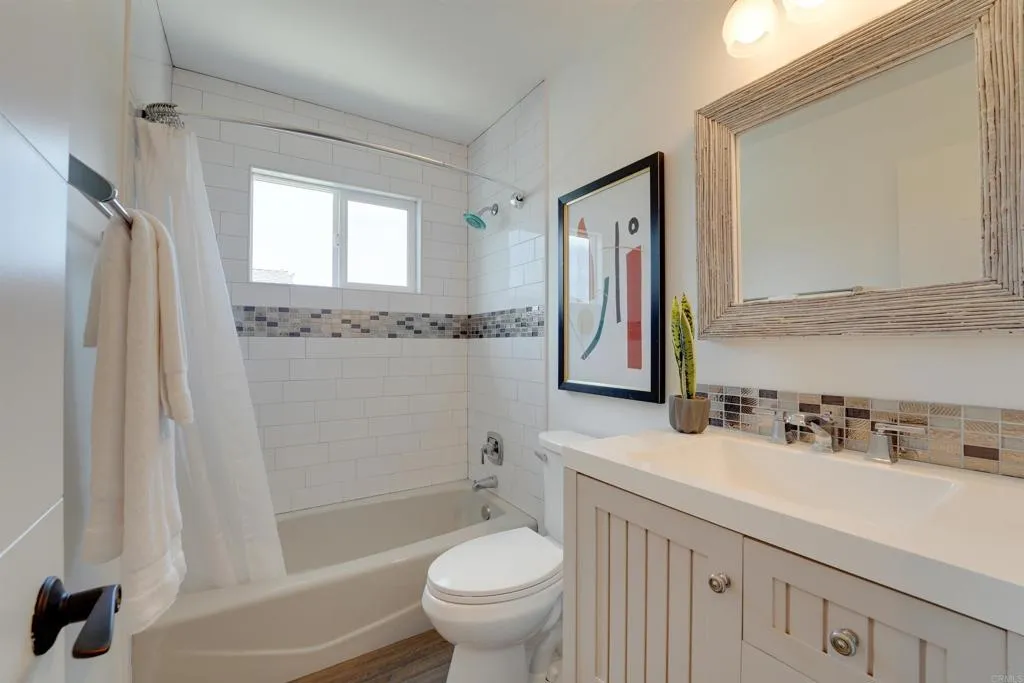 https://cdn.realtyfeed.com/cdn/127/306756124/54176f12da00e141d989581a6e328ed4.webp