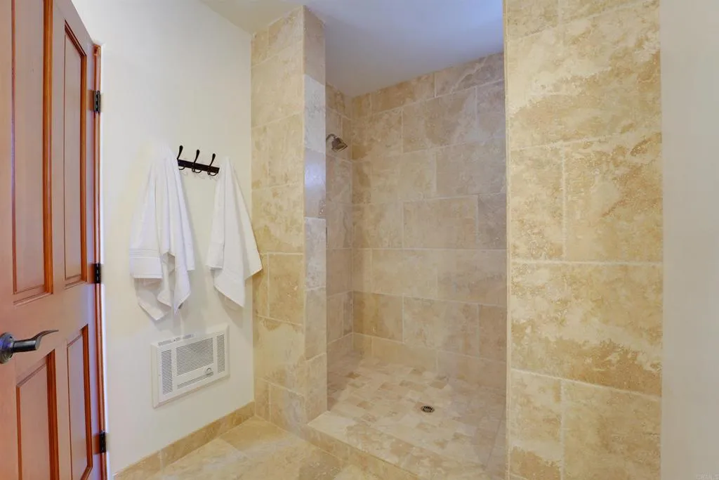 https://cdn.realtyfeed.com/cdn/127/306756124/7b99e0a6e770f72ece5d261ef210338f.webp