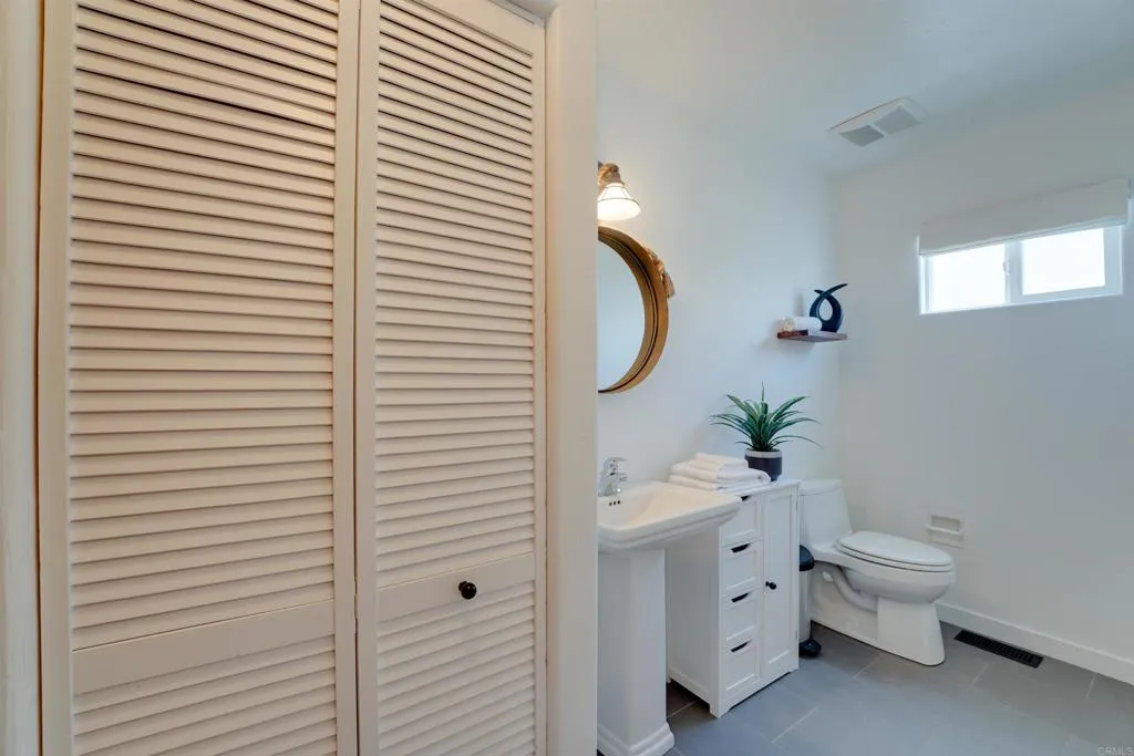 https://cdn.realtyfeed.com/cdn/127/306756124/8f8d045a0cc799f9cd81295e0a893bb1.webp