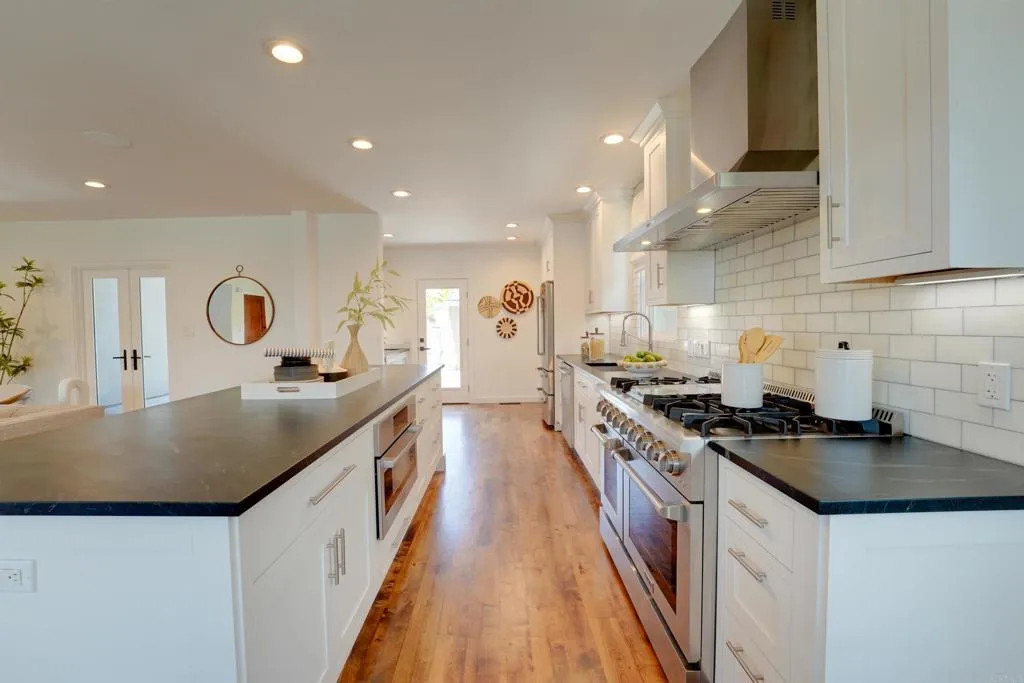 https://cdn.realtyfeed.com/cdn/127/306756124/dd7cb9839ab92ad49b078ec7787ef305.webp
