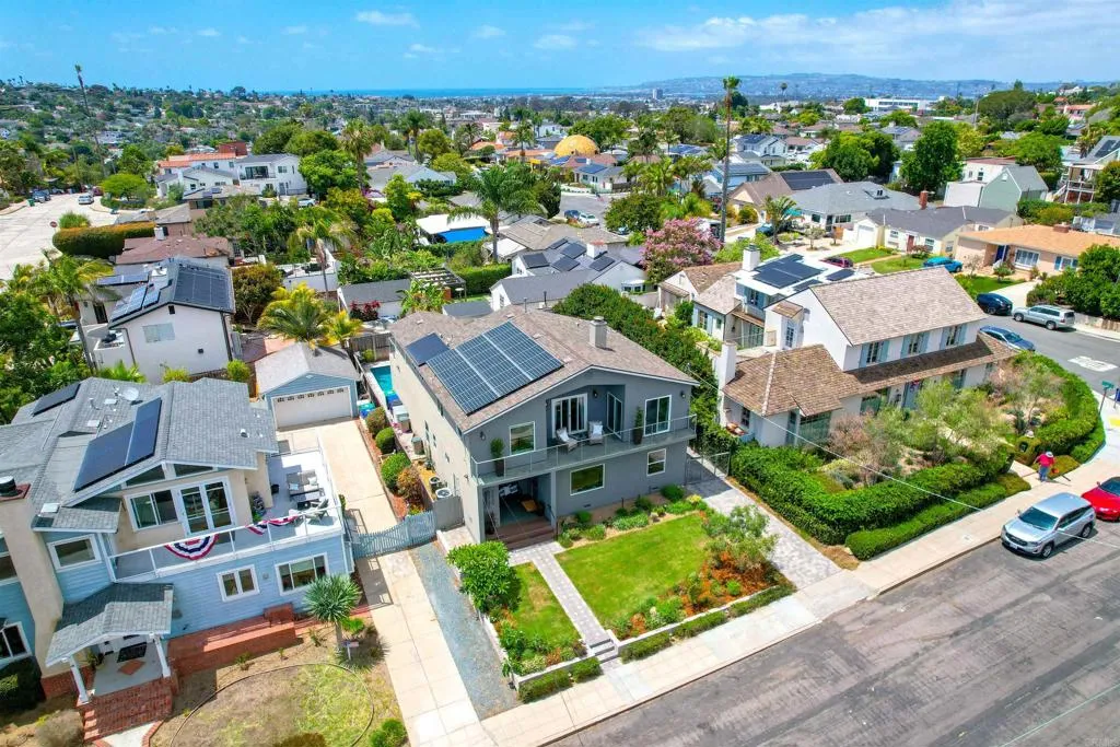 https://cdn.realtyfeed.com/cdn/127/306756124/fa51a77b6371450383a65feacf2c5ca1.webp