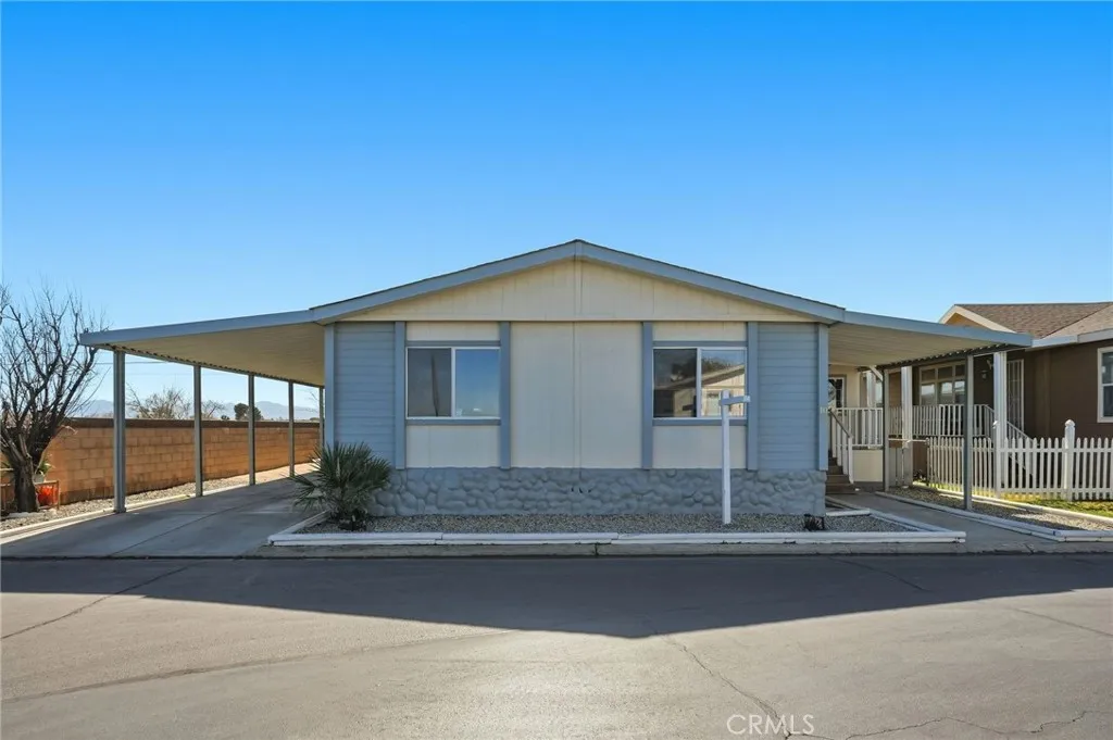 2121 E Ave I SPC 10 10