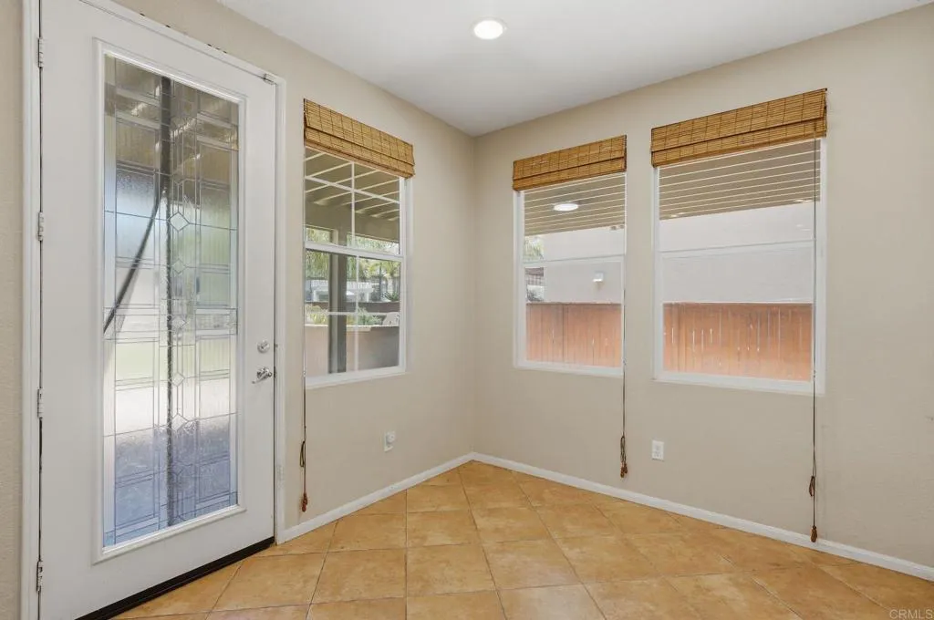 https://cdn.realtyfeed.com/cdn/127/306756150/48bfdfabe960534e4ffeb436da41c6db.webp