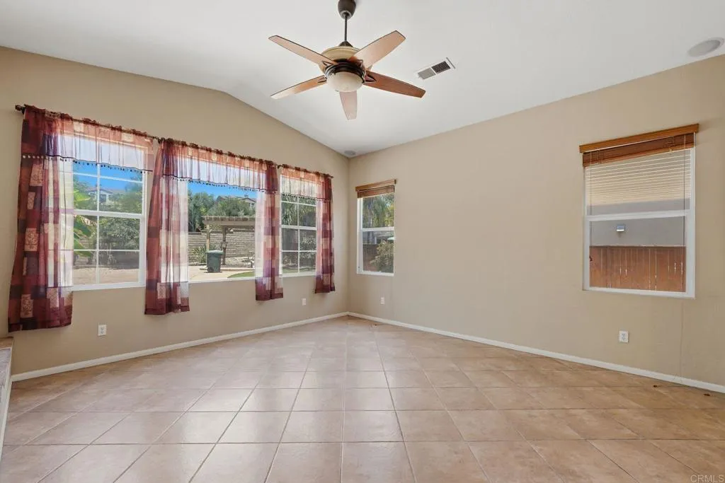 https://cdn.realtyfeed.com/cdn/127/306756150/9e13f02d812a717f6e13da2307a2155b.webp