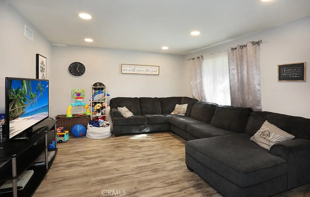 212 N Kodiak, #a, Anaheim, CA 92807 - Photo 4 of 26, Anaheim, CA